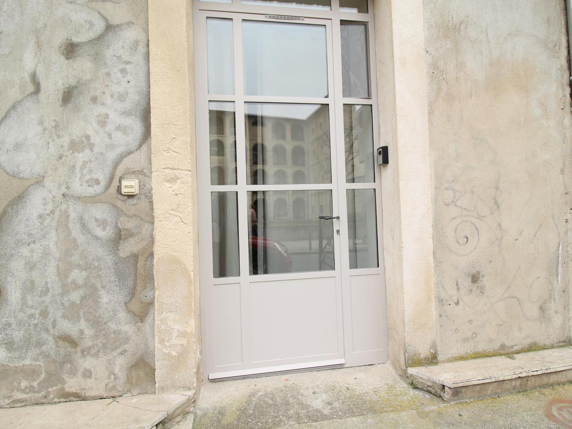 Nouveaute 2025 - Les Lices 2-Hypercentre-Proche Gare-Wifi Rapide-2P Avignon Exterior foto